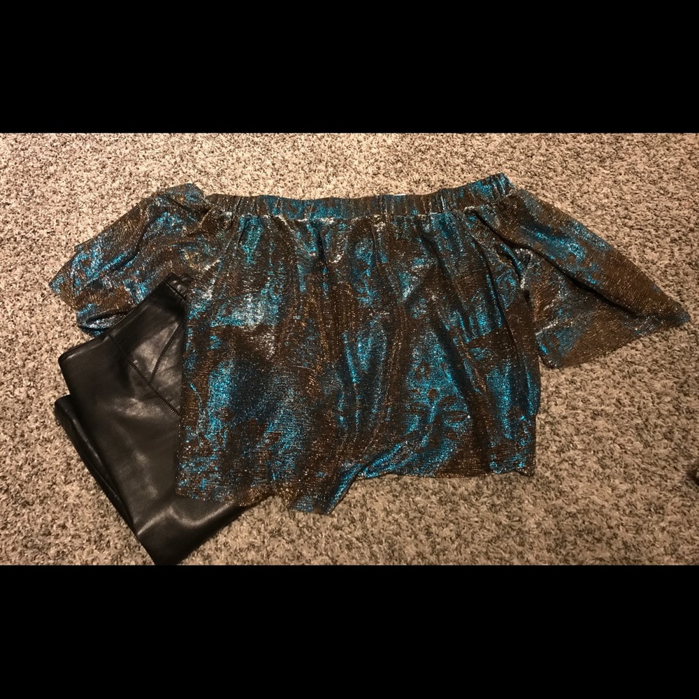 Strapless top
